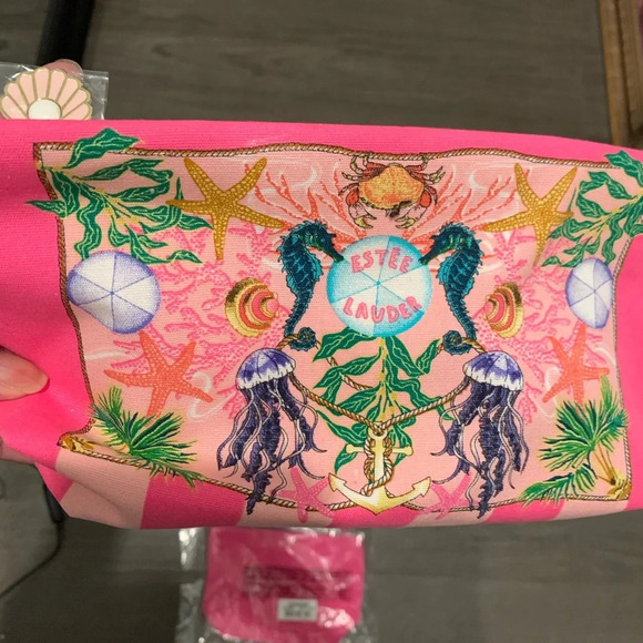 Lot of 3 Makeup bags from MAC cosmetics, Estée Lauder and IT cosmetics - Picture 3 of 6